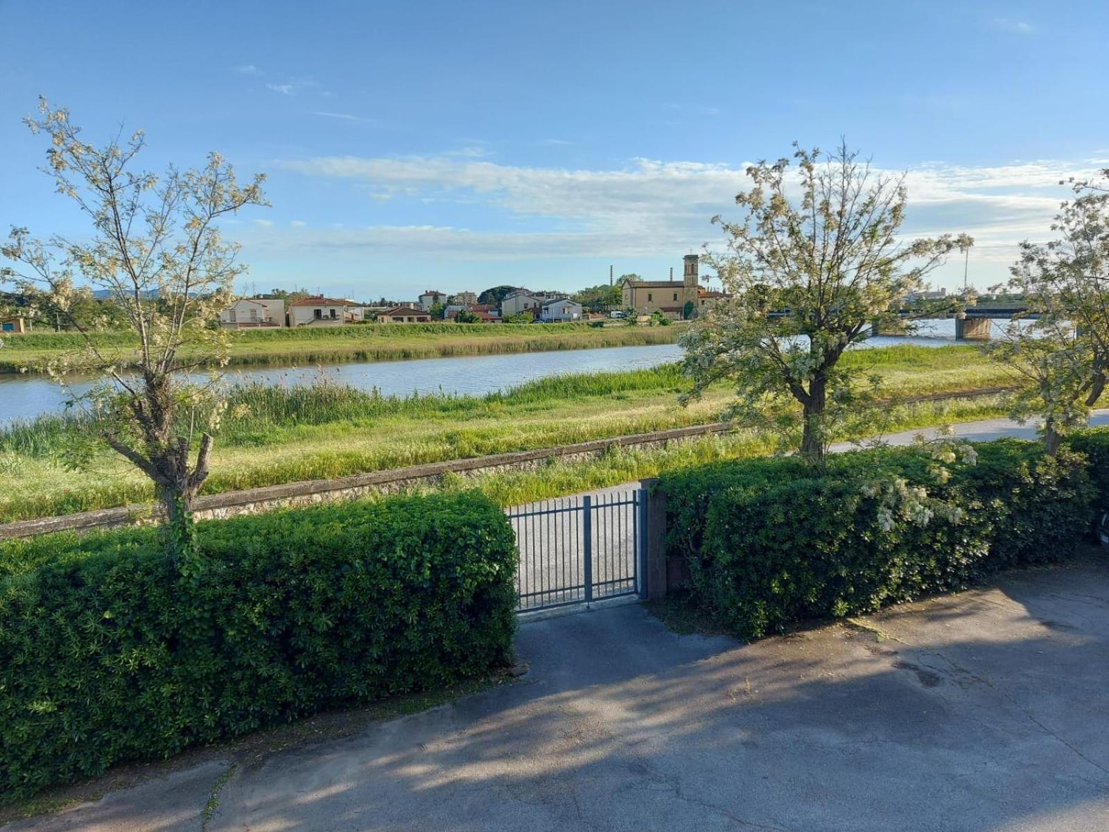 La Garitta - Villa Tra Pisa E Livorno Free Parking Ac Luaran gambar